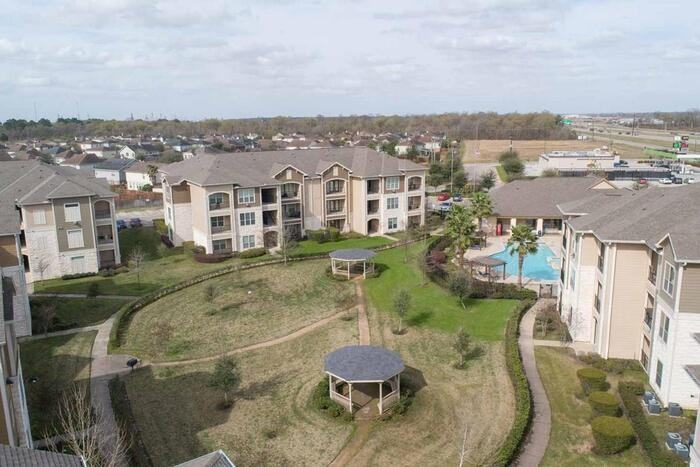 15330 Liberty River Dr #C1 - Photo 4 of 39