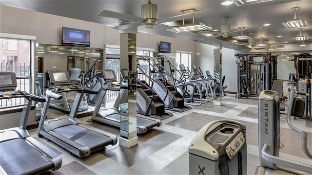 1900 Yorktown St #C3 - Photo 3 of 17