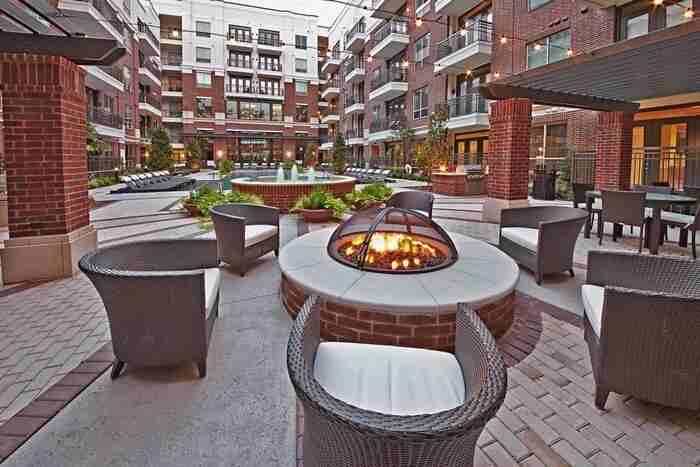 100 Detering St #B8 - Photo 6 of 30