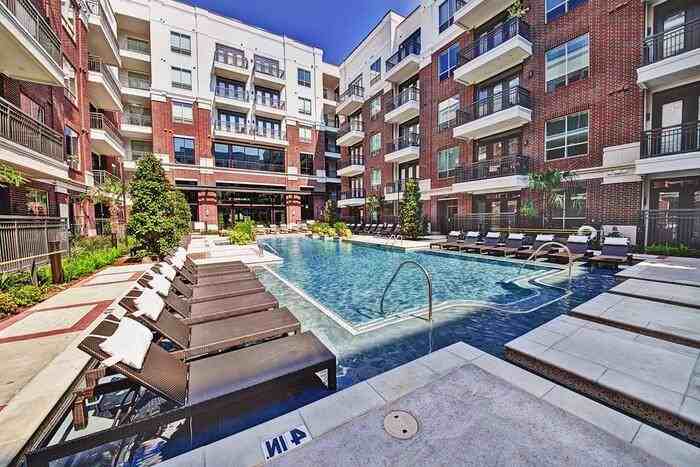 100 Detering St #B15 - Photo 3 of 38