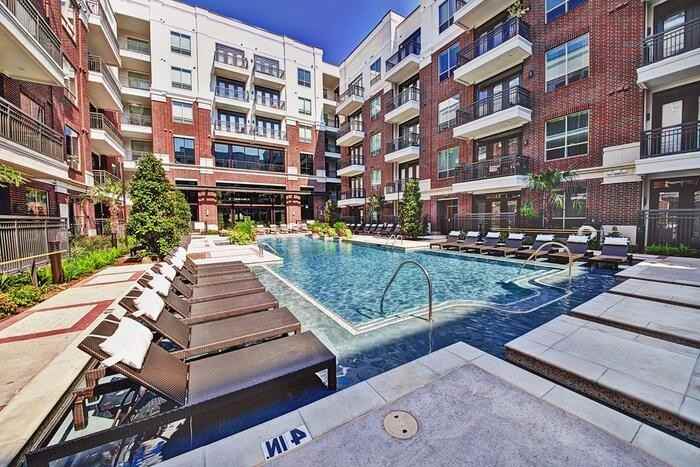 100 Detering St #B17 - Photo 3 of 38