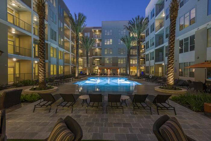 70 E Briar Hollow Ln #C2 - Photo 6 of 20