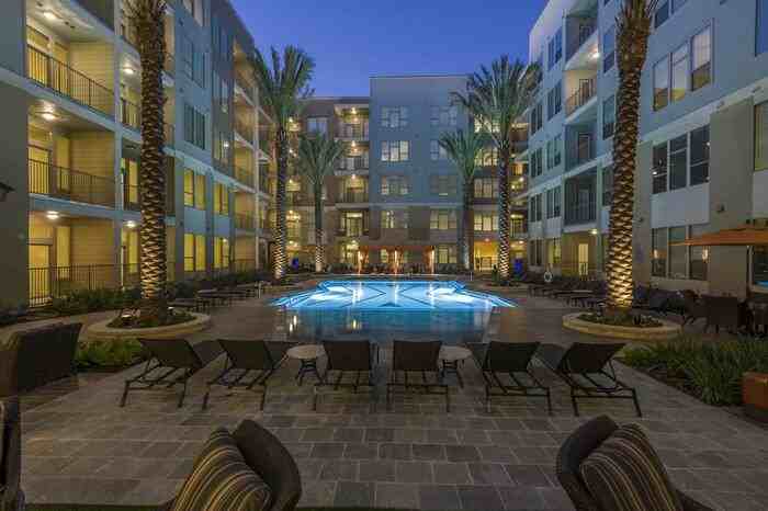 70 E Briar Hollow Ln #A3 - Photo 6 of 20