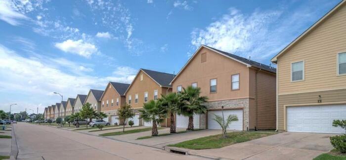 15426 Addicks Stone Dr #E1 - Photo 2 of 6