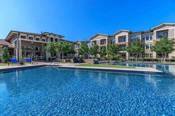 1226 W Grand Pkwy S #C2 - Photo 5 of 21