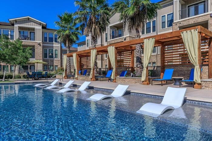 1226 W Grand Pkwy S #B2 - Photo 4 of 21