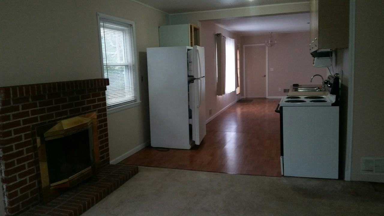 10605 Monticello - Photo 3 of 11