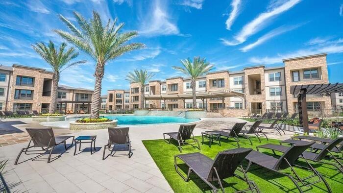 21801 Northcrest Dr #B1 - Photo 5 of 34