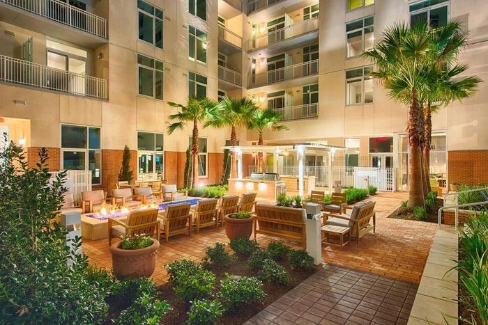 1699 Hermann Dr #C5 - Photo 7 of 35