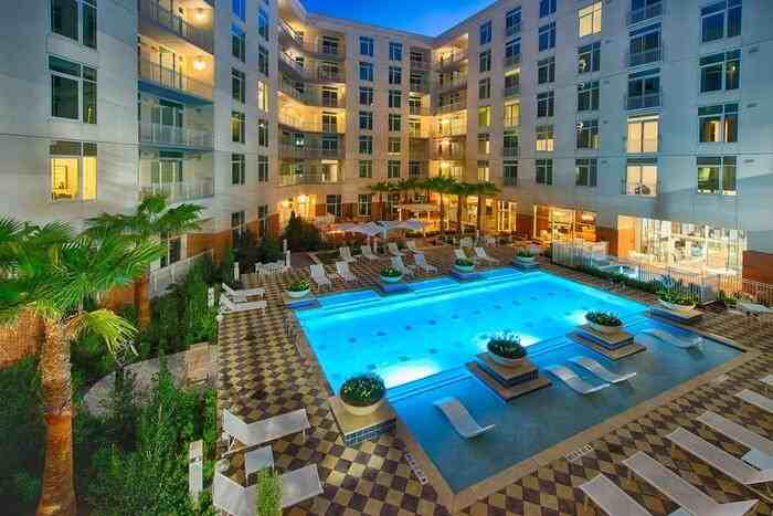 1699 Hermann Dr #C7 - Photo 6 of 35