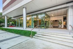 featured image of 3333 Lake St #D3