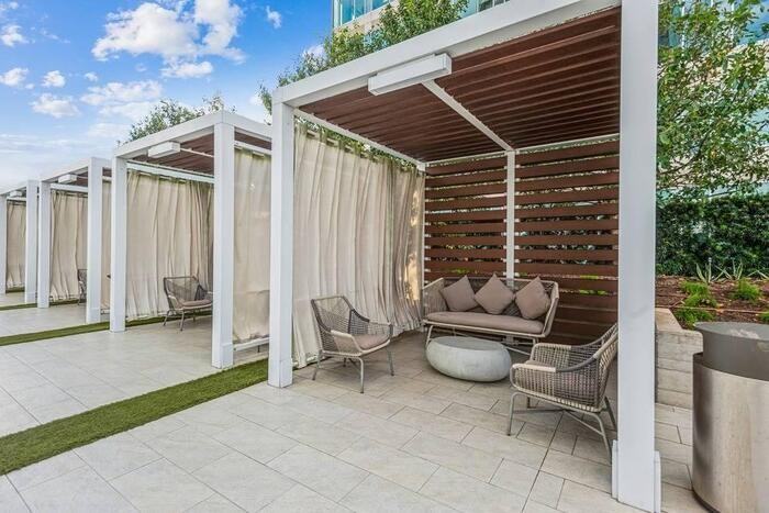 3333 Lake St #C6 - Photo 4 of 34