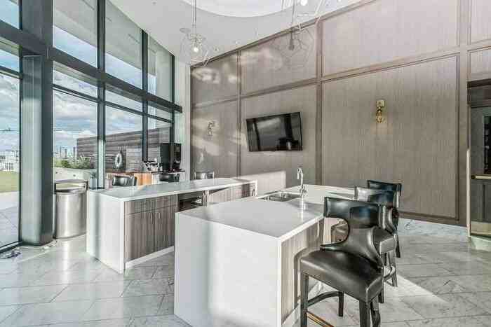 3333 Lake St #C7 - Photo 7 of 34