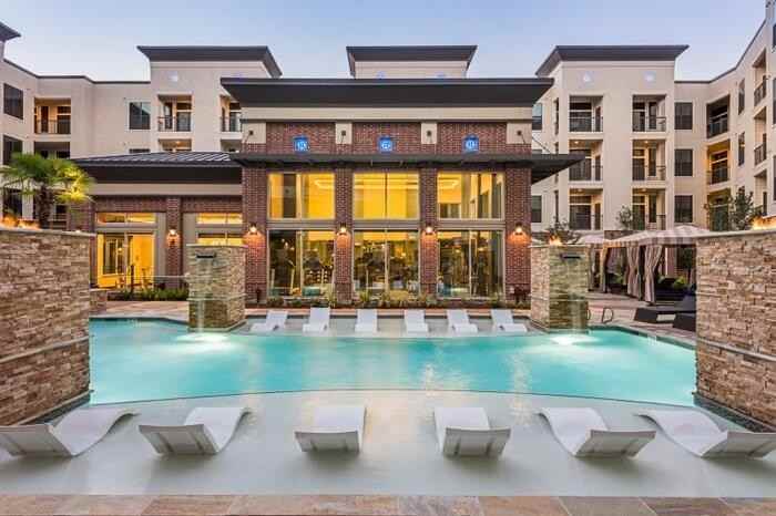 2626 Fountain View Dr #C4 - Photo 7 of 44