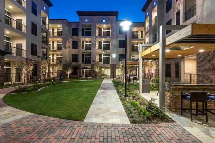 2626 Fountain View Dr #C6 - Photo 5 of 46