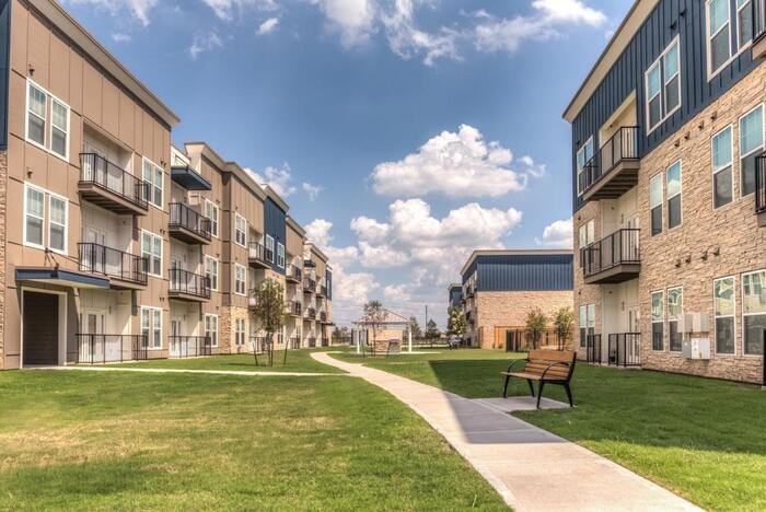 19400 W Bellfort St #D1 - Photo 2 of 16