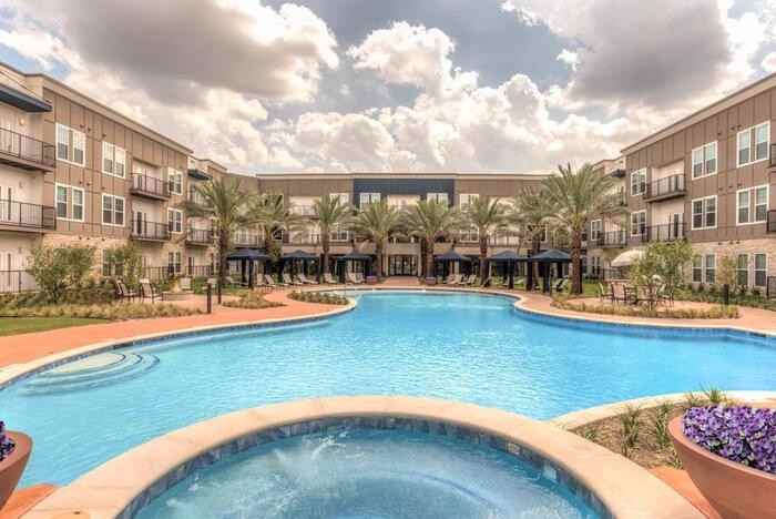 19400 W Bellfort St #D1 - Photo 4 of 16