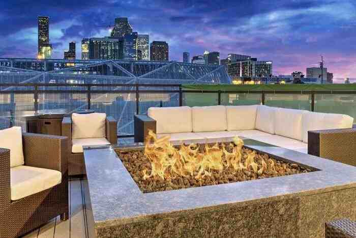 2424 Capitol St #B7 - Photo 3 of 18