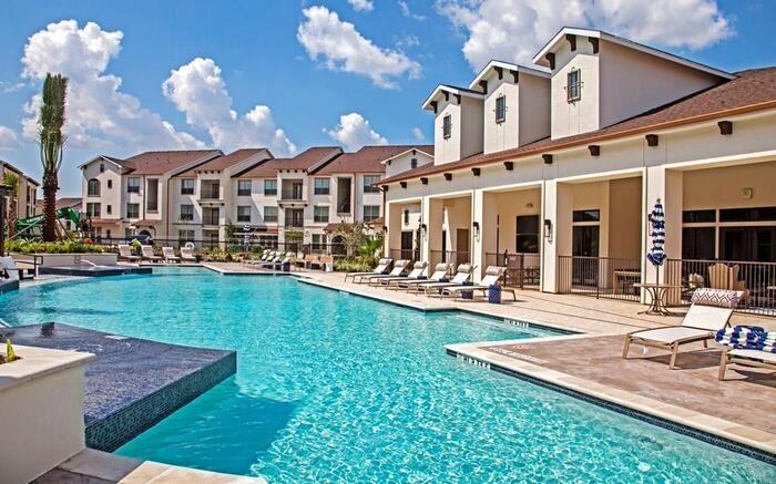 7447 Eastpoint Blvd #C4 - Photo 4 of 32