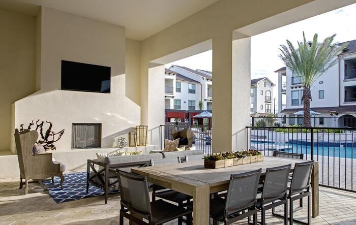 7447 Eastpoint Blvd #B4 - Photo 6 of 32