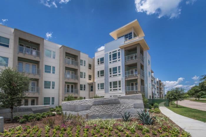 23770 Springwoods Village Pkwy #B2 - Photo 2 of 20