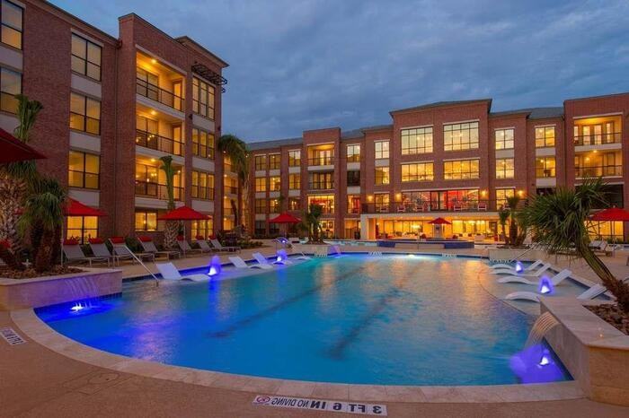 15255 Vintage Preserve Pkwy #B9 - Photo 3 of 48