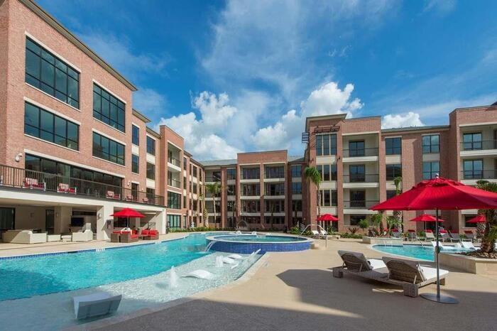 15255 Vintage Preserve Pkwy #B9 - Photo 4 of 48