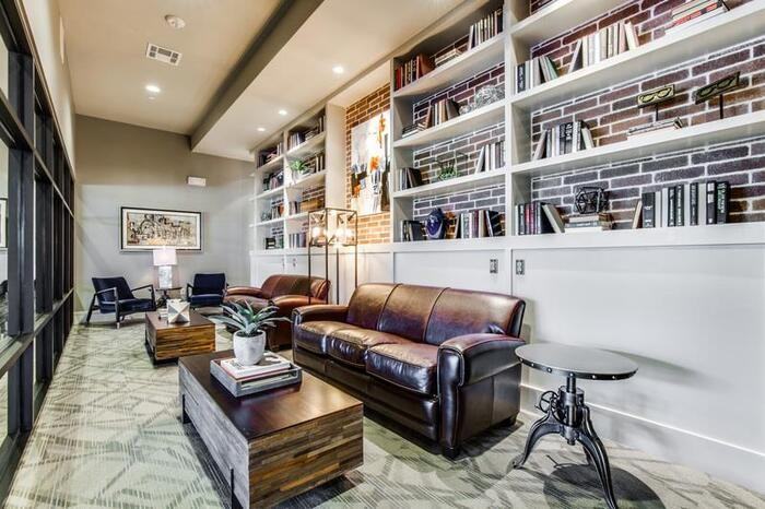 525 Yale St #C5 - Photo 4 of 24