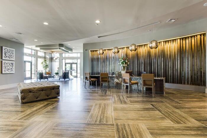 525 Yale St #B15 - Photo 3 of 34