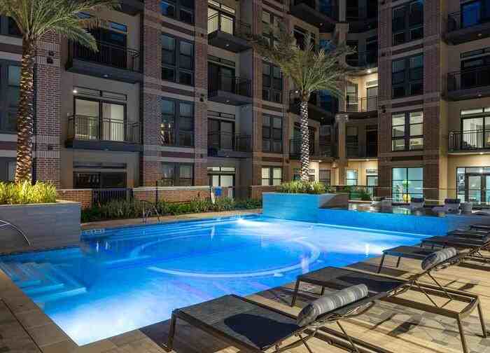 515 W 20th St #C1 - Photo 4 of 40