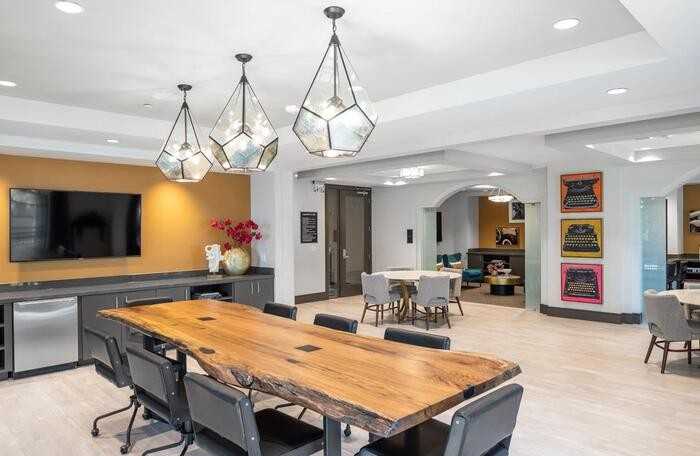 515 W 20th St #C3 - Photo 7 of 42