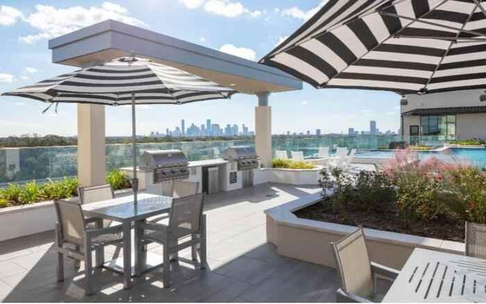 1414 N Shepherd Dr #C1 - Photo 6 of 26