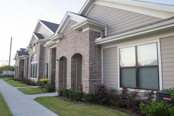 5353 Space Center Blvd #B6 - Photo 3 of 26