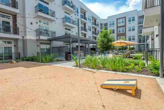 9330 Main St #B2 - Photo 5 of 41