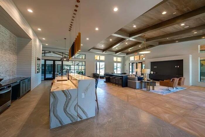 15500 Middlebrook Dr #D1 - Photo 4 of 29