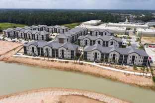 689 Basilica Bay Dr #D3 - Photo 1 of 1