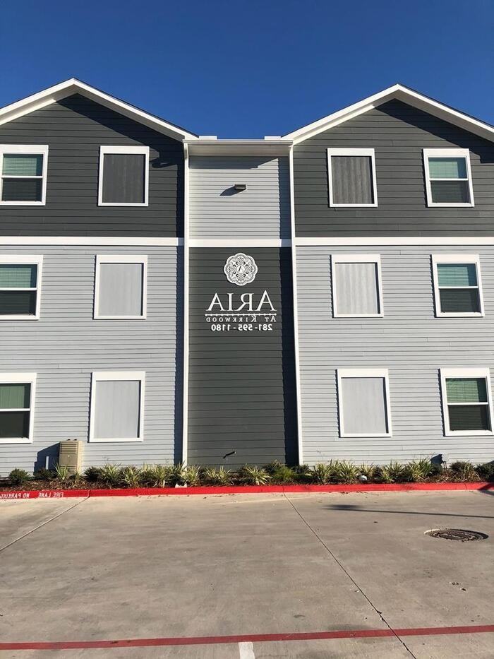 11717 S Kirkwood Rd #B3 - Photo 2 of 10