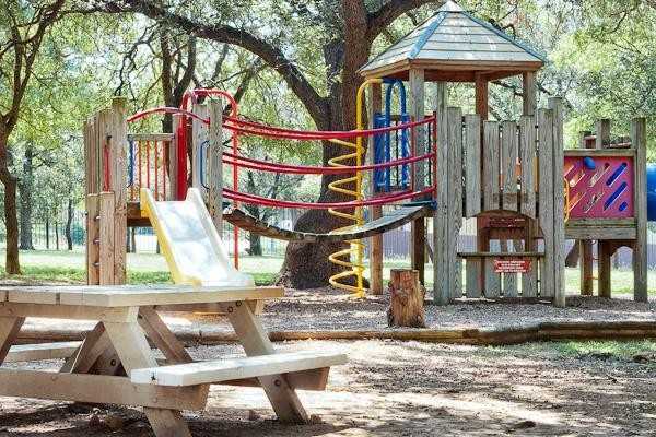 3401 W Parmer Ln #B4 - Photo 5 of 10