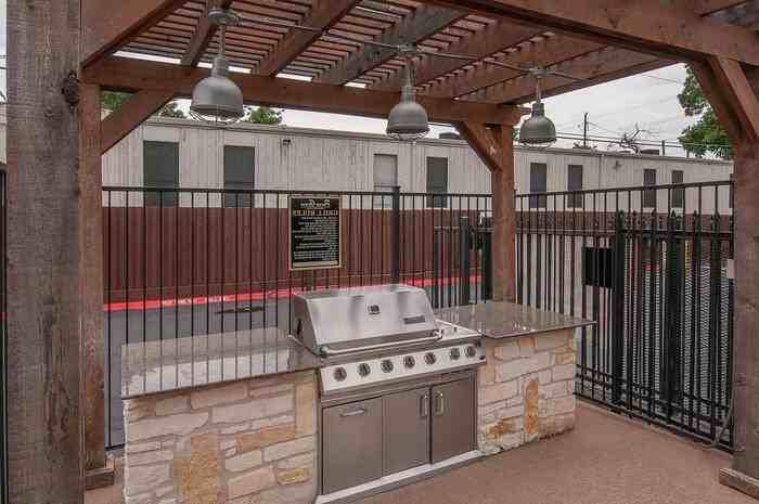 5200 N Lamar Blvd #C1 - Photo 5 of 27