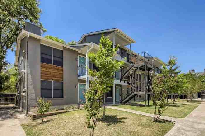 1106 Reinli St #B1 - Photo 2 of 26