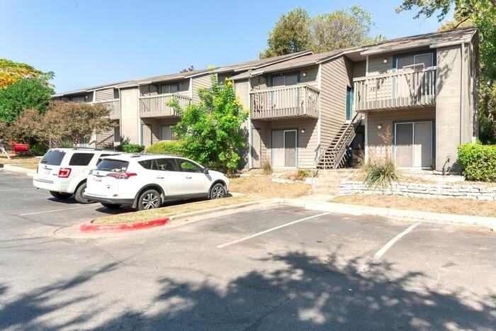 1200 Mearns Meadow Blvd #C1 - Photo 5 of 17