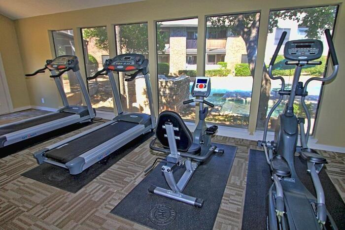 3543 Greystone Dr #C1 - Photo 4 of 6