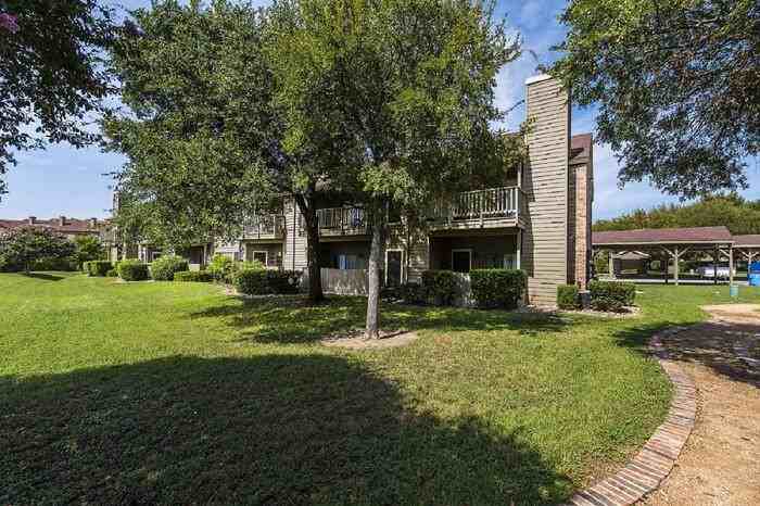 6001 Shepherd Mountain Cv #B2 - Photo 2 of 18