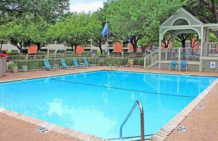 701 W Longspur Blvd #C2 - Photo 3 of 6