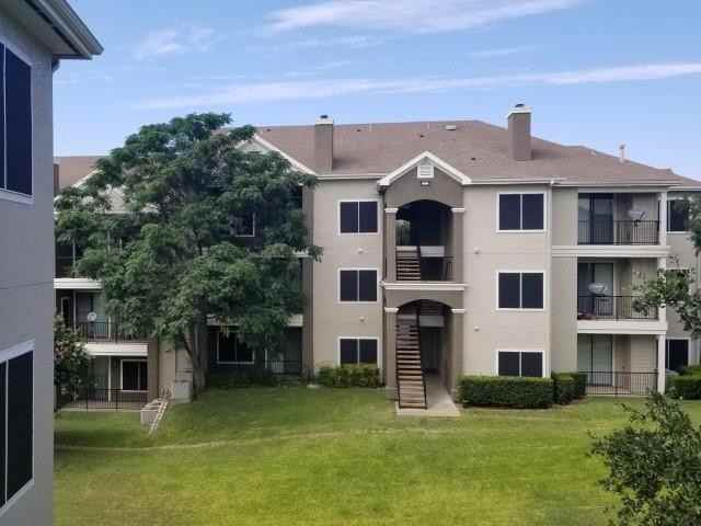 12113 Metric Blvd #B2 - Photo 3 of 32