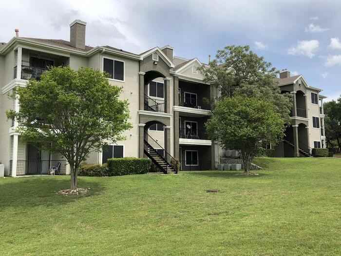 12113 Metric Blvd #B3 - Photo 2 of 33