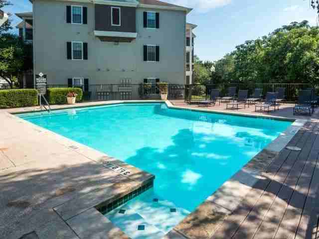 12113 Metric Blvd #B4 - Photo 4 of 34