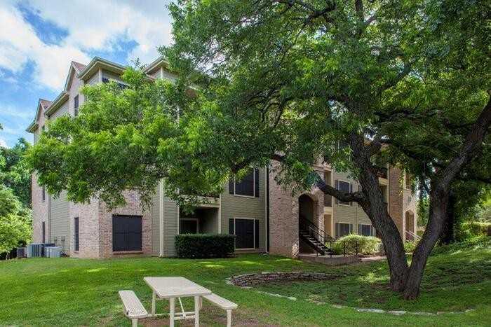 2600 Gracy Farms Ln #C1 - Photo 3 of 23