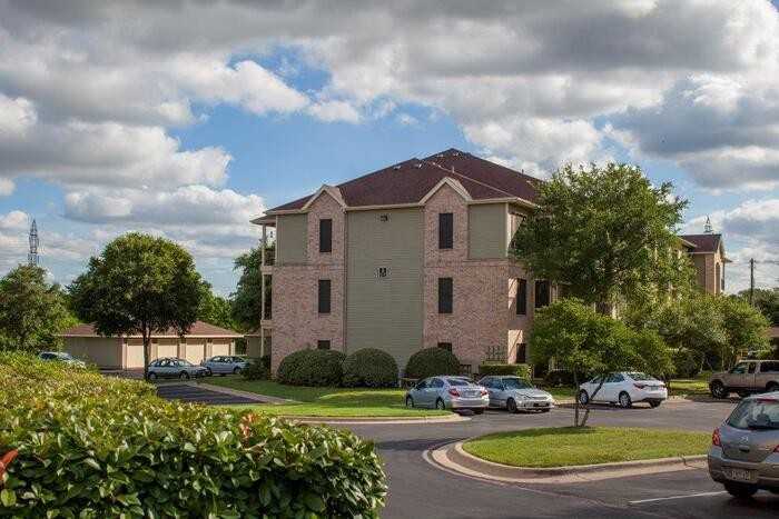 2600 Gracy Farms Ln #B2 - Photo 7 of 24