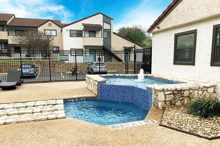 400 W Saint Elmo Rd #C3 - Photo 4 of 15